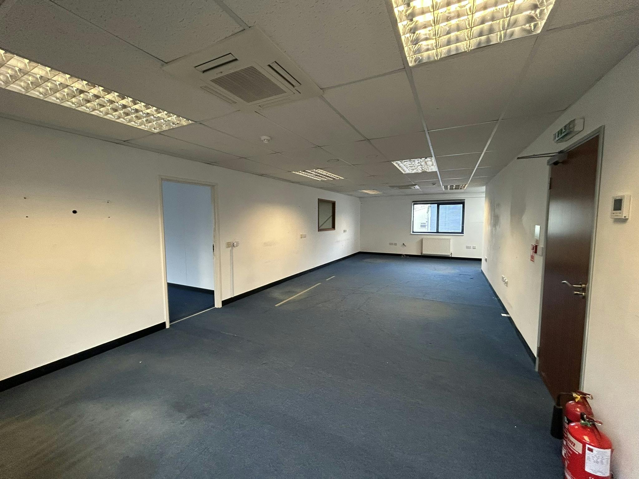 Unit 4 Star West, Westmead Industrial Estate, Swindon, Industrial To Let - IMG_5013.JPEG