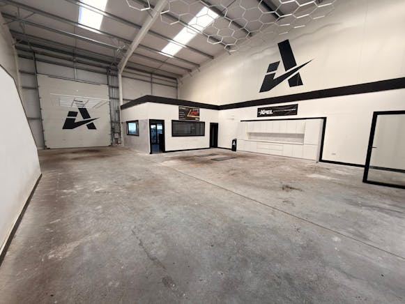 Unit 15b, Roscommon Way, Canvey Island, Industrial To Let - WhatsApp Image 2026-03-18 at 11.46.13 AM (3).jpeg