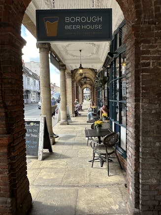 3 Town Hall Buildings, Farnham, Retail To Let - IMG_5901.jpeg