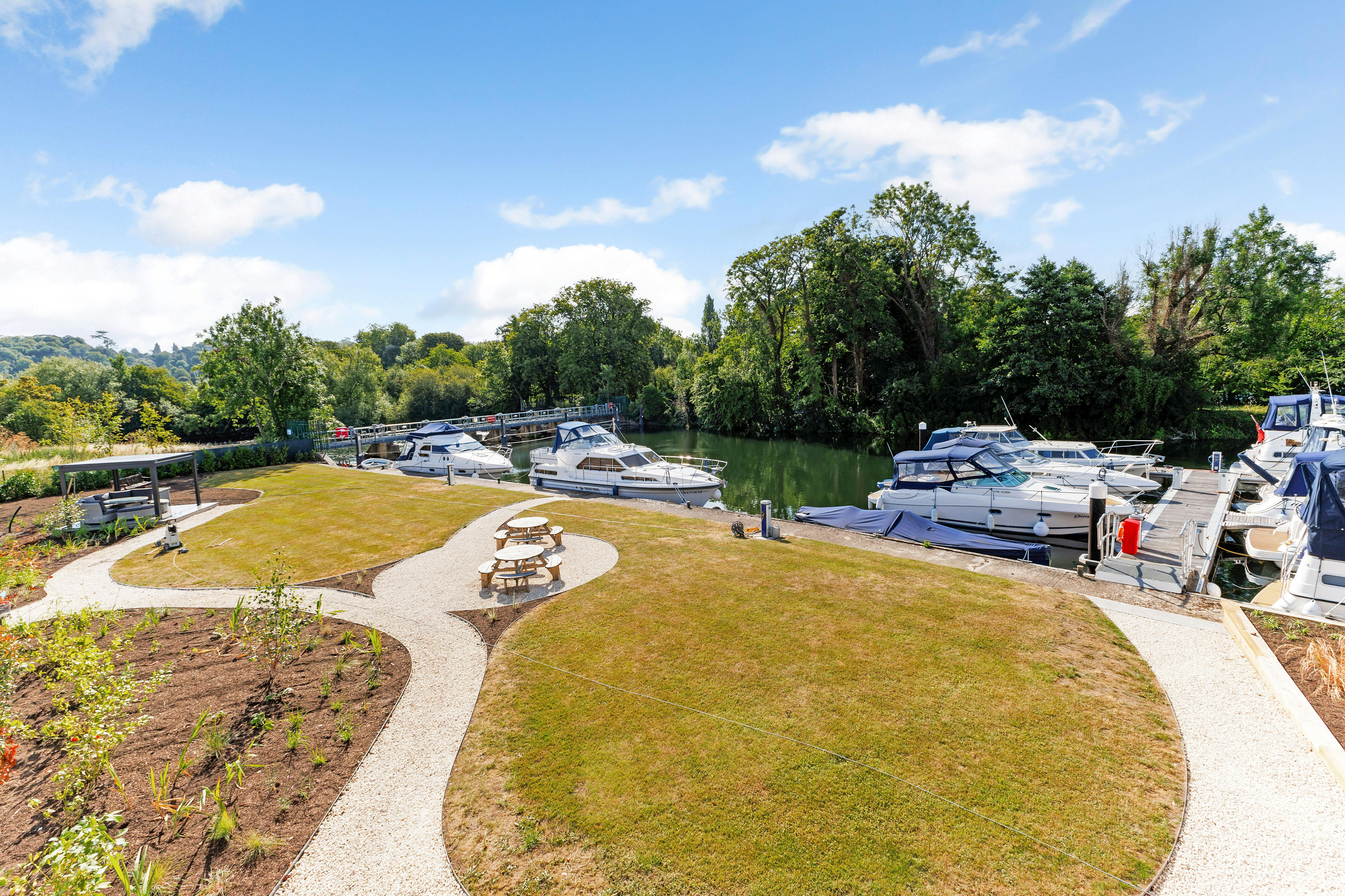 DB Marine Building, Ferry Lane, Cookham on Thames, Offices To Let - 95149_D B Marine Cookham Bridge 35.jpg