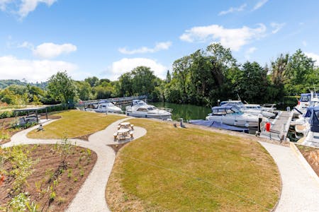DB Marine Building, Ferry Lane, Cookham on Thames, Office To Let - 95149_D B Marine Cookham Bridge 35.jpg