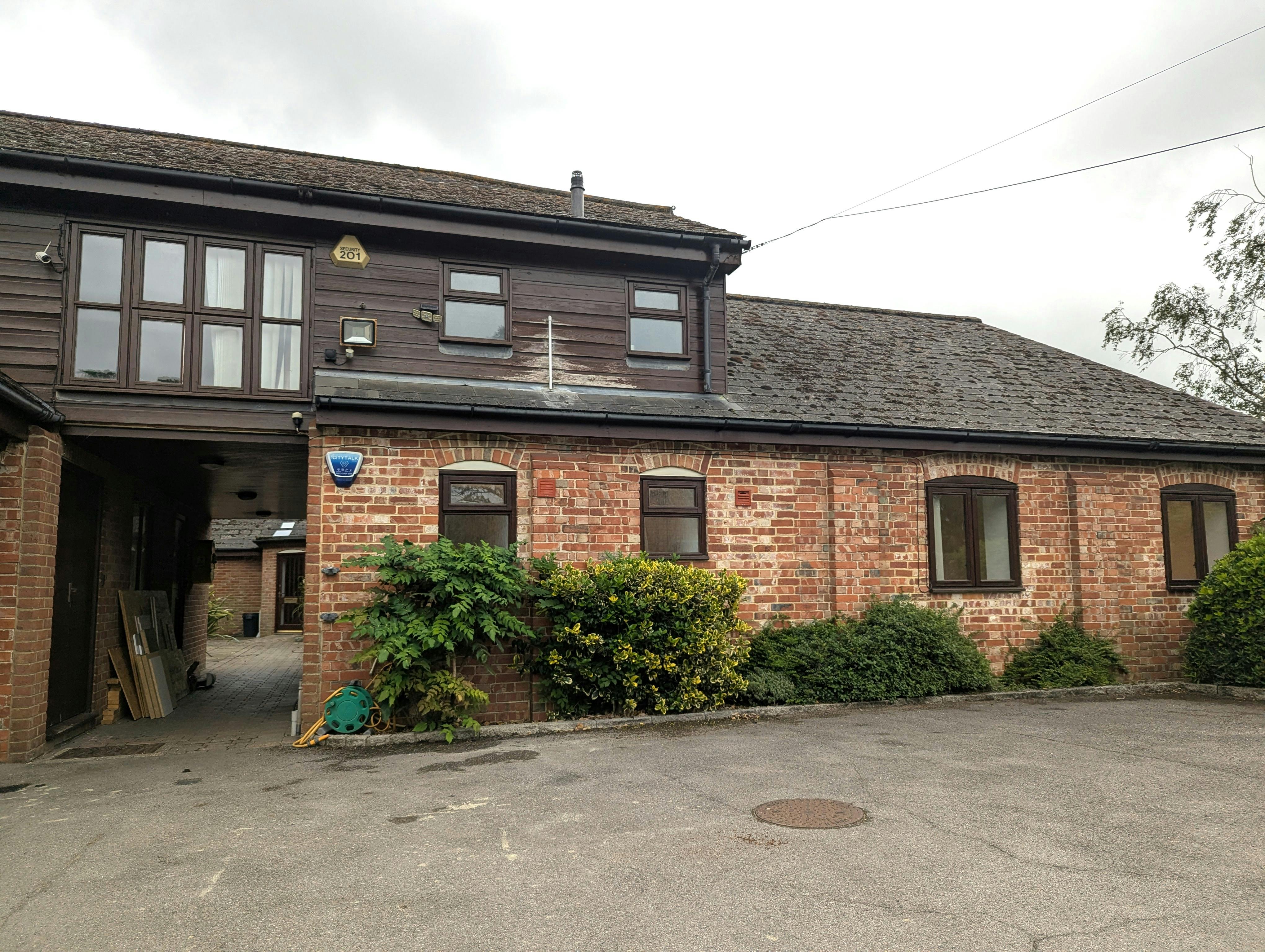 Unit 4 Sussex Business Village, Barnham, Office To Let - PXL_20260603_091614248.MP.jpg