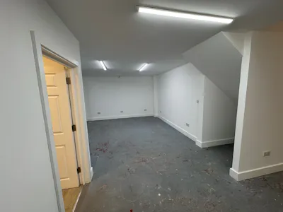 16 The Hawthorn Centre, Harrow, Warehouse To Let - Unit 16 Hawthorn Centre (18).jpg