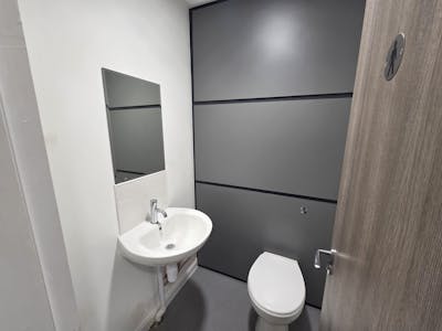 Unit 560, Salford, Industrial/Logistics To Let - E.jpg