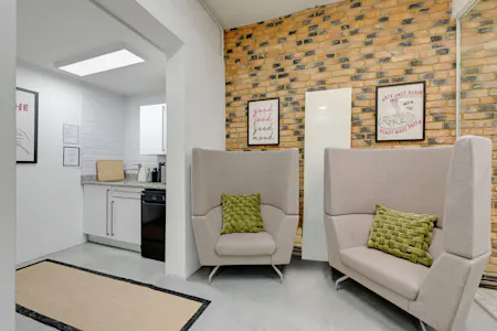 Studio 3, The Courtyard, Willesden, Office To Let - 54562 Hi res (12).jpg