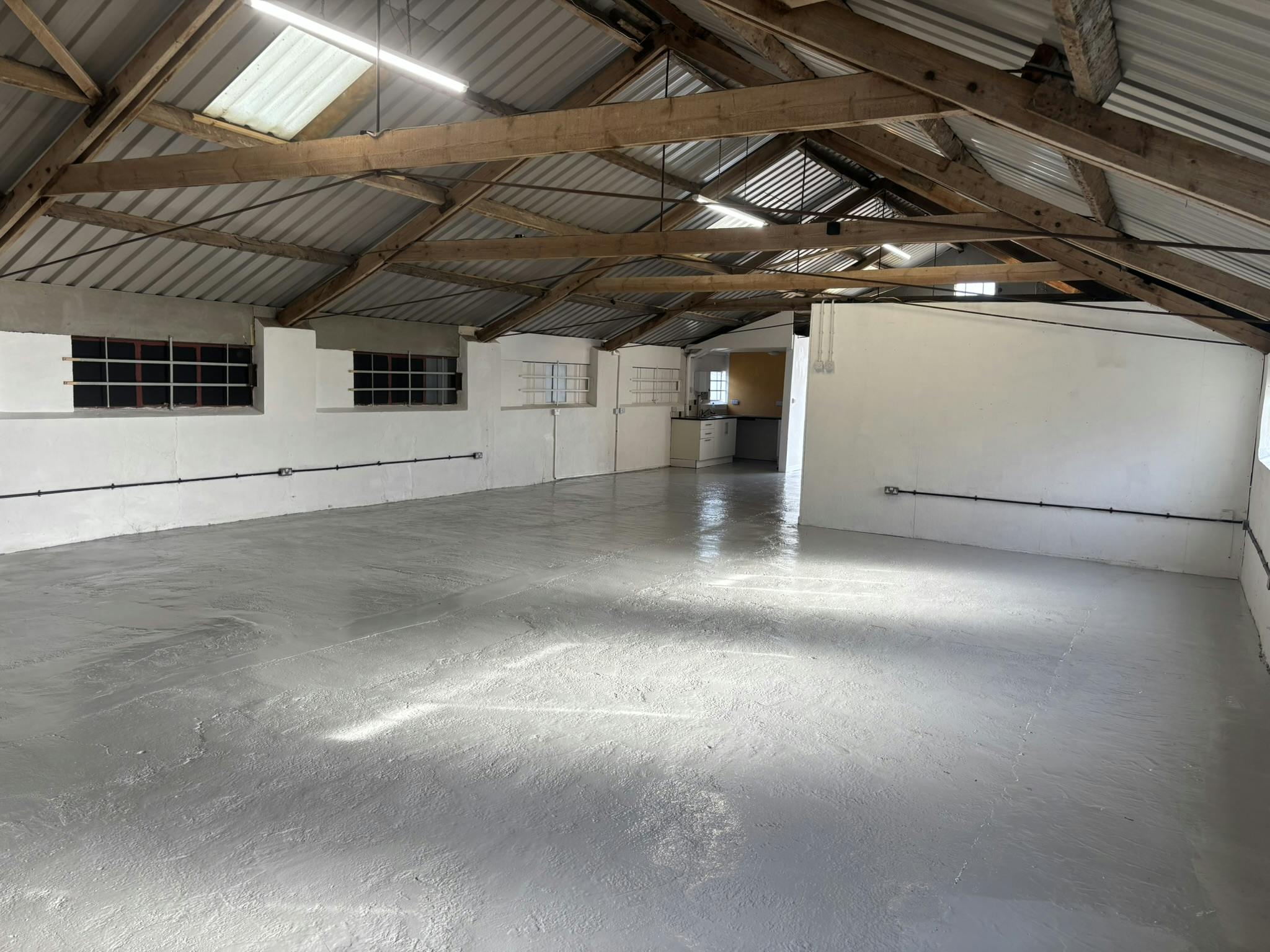 4 Pinkneys Farm, Maidenhead, Industrial To Let - IMG_7529.JPEG