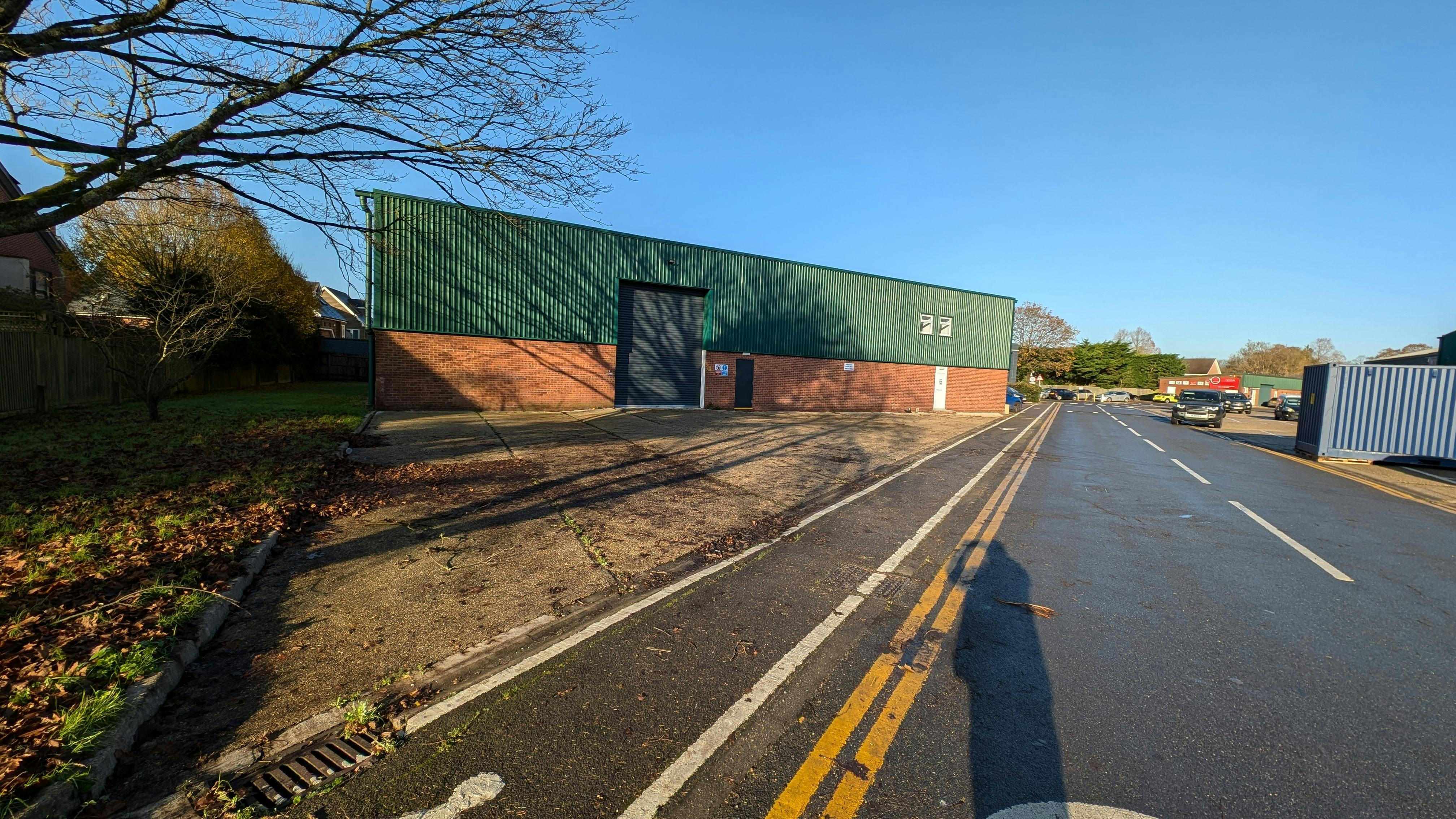 Industrial Unit in Ringwood - photo 3