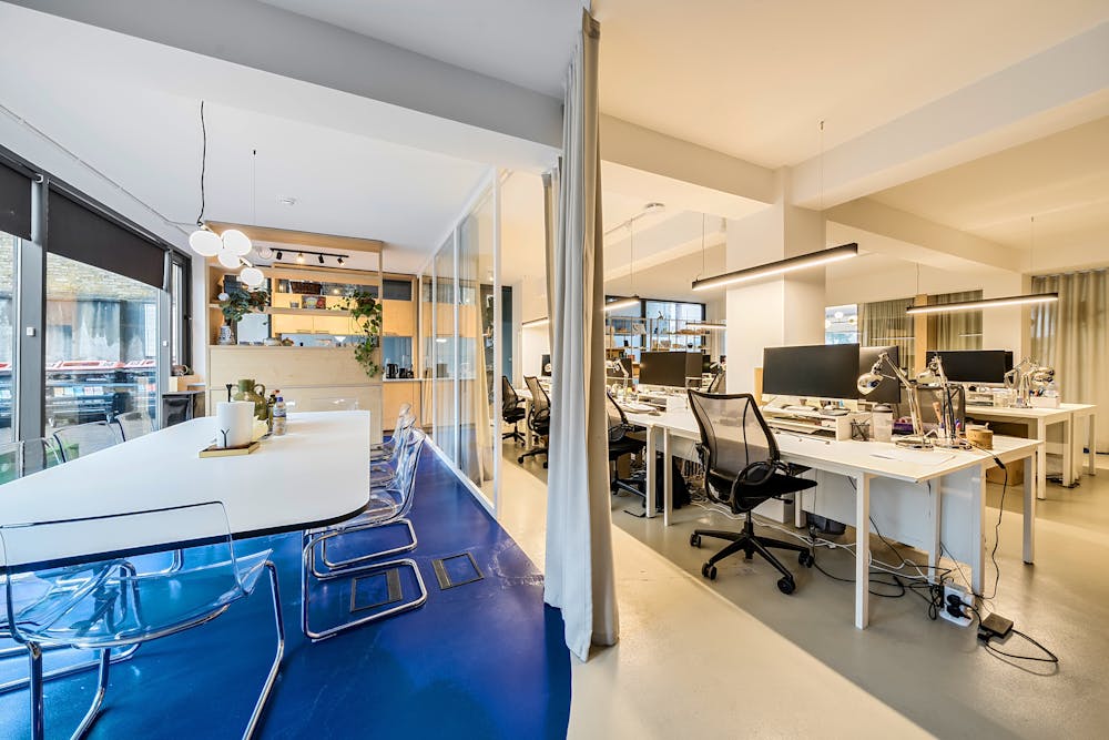 Unit 2 Baltic Place - Niche