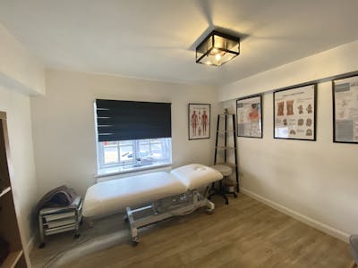 47-47a High Street South, Dunstable, Investment - Residential / Investment - Retail & Leisure / Mixed Use / Retail / High Street Retail / Retail - In Town For Sale - IMG_1978.JPG