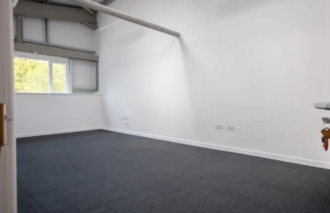 Coates H, Priory Park Industrial Estate, London Road, Tetbury, Office To Let - Coates-H-Office-to-Let-Internal-5-641x415.jpg