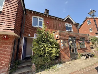 First Floor, 2 London Road, Horndean, Office To Let - IMG_1171.jpg