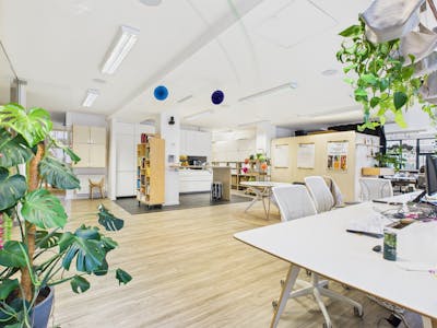 Unit 3, 9 Bell Yard Mews, London, Office For Sale - 4.jpg