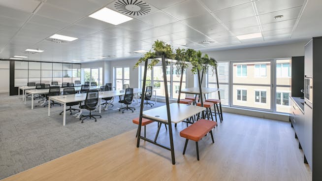 3rd Floor, 45 London Road, Reigate, Offices To Let - 45 London Road Reigate_57.jpg