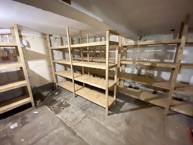 Basement, 21 Dock Street - Picture7.jpg