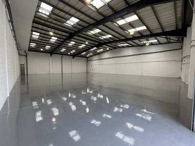 Unit 13, Saxon Way Trading Centre, Saxon Way, West Drayton, Industrial / Warehouse To Let - Photo 4