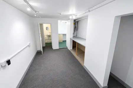 78 Regent Street, Leamington Spa, Retail To Let - 78 Regent Street internal 4 edited no label.png