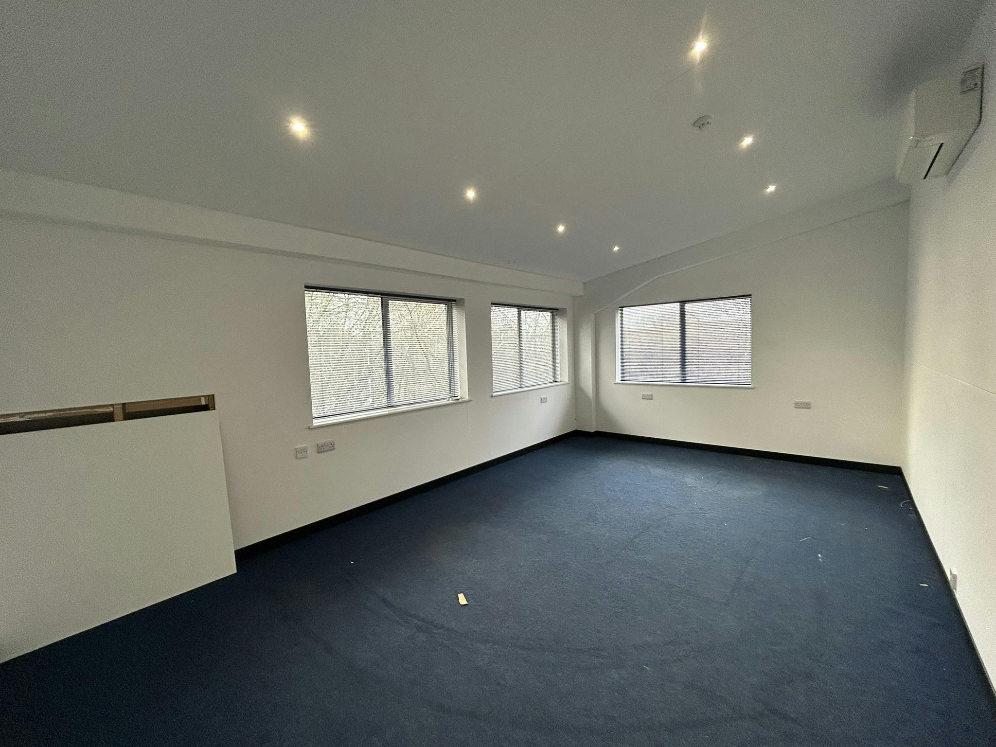 Unit 4 Star West, Westmead Industrial Estate, Swindon, Industrial To Let - IMG_5014.JPEG