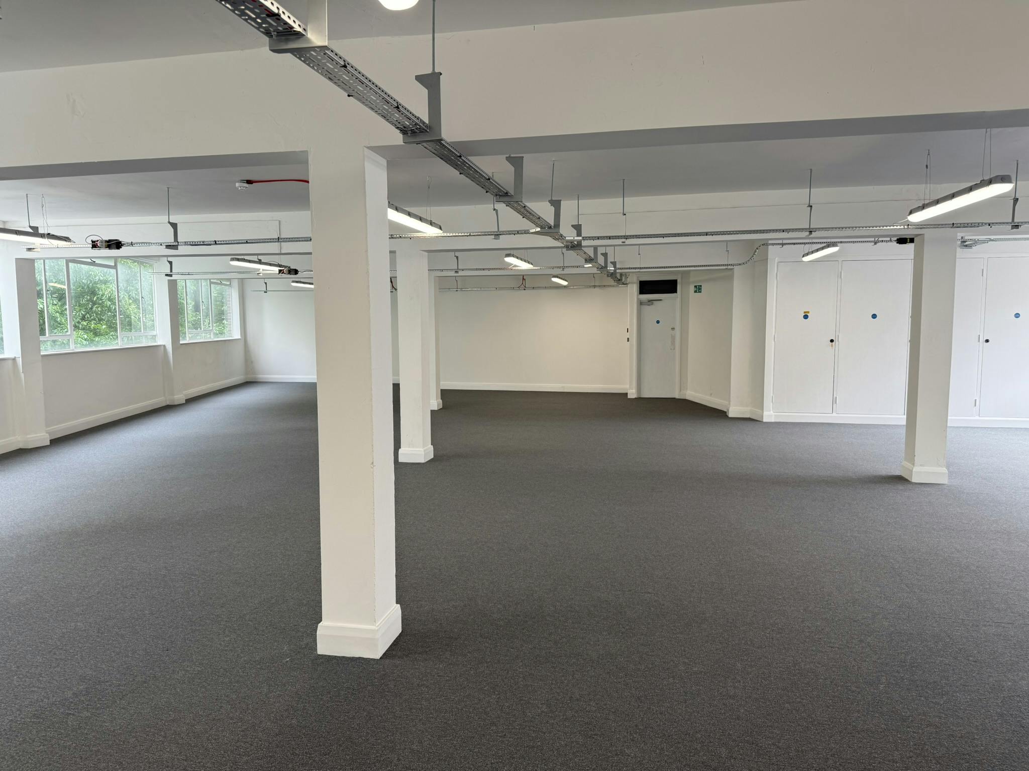 1st and 2nd Floor, 8-10 Commercial Way, Woking, Offices To Let - IMG_2684.JPEG