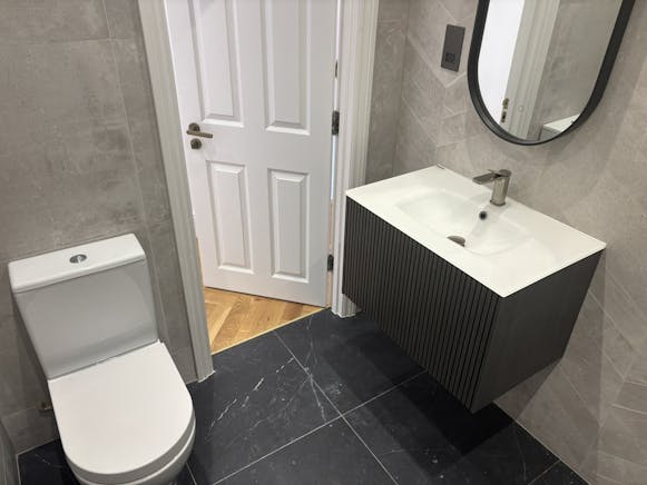 Offices, 7 High Street, Windsor, Offices To Let - IMG_4879.JPEG