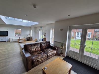 Beechwood Cancer Care Centre, Chelford Grove, Stockport, D1 (Non Residential Institutions) / Office / Residential For Sale - 20250901_152638.jpg