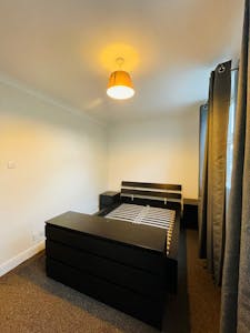 82-84 Seven Sisters Road, Holloway, Investment For Sale - Bedroom 3.jpg