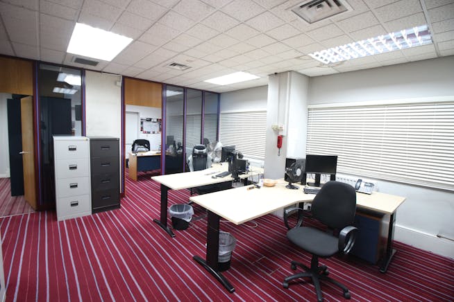 Unit 24 Sovereign Park, Park Royal, Industrial / Warehouse To Let - 11.JPG