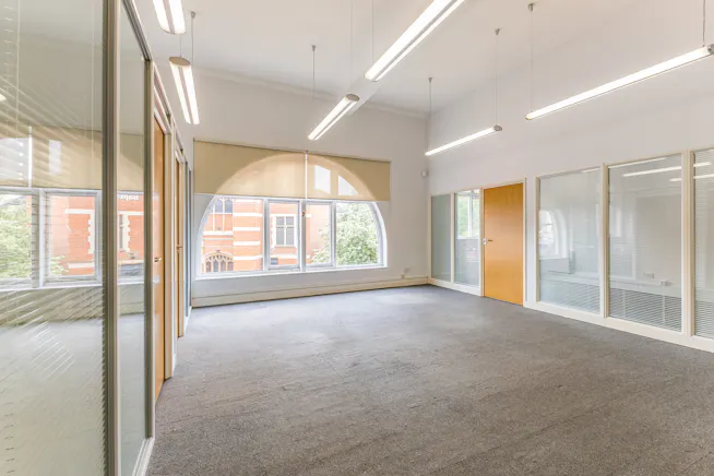 1-2 Broadway Court, Chesham, Offices To Let / For Sale - 108313_1 Broadway Court High Street  (14).jpg