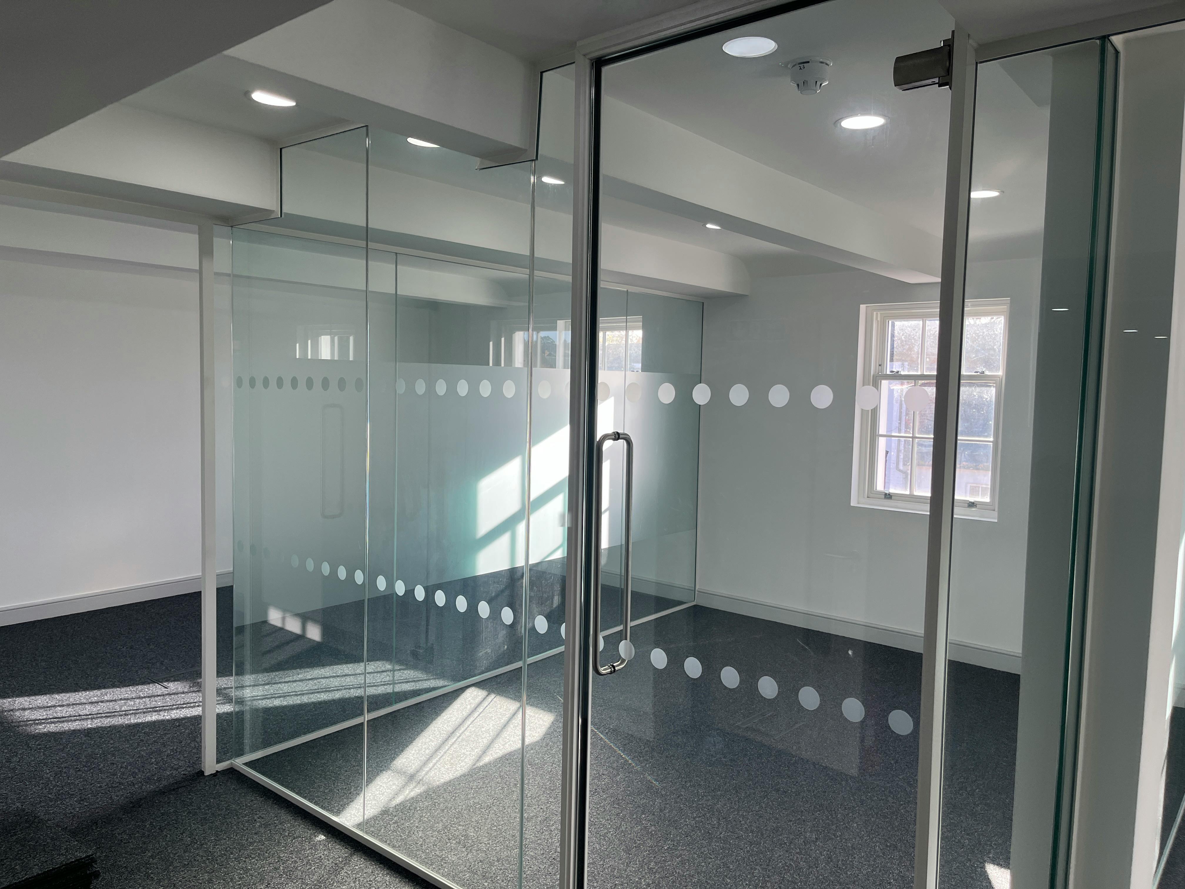 Second Floor Offices, 79-81 High Street, Marlow, Offices To Let - 20251104_133527198_iOS.jpg