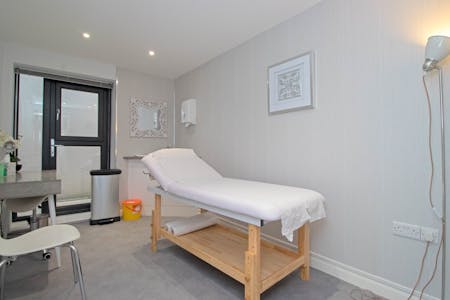 GROUND FLOOR UNIT, KEMPTOWN HOUSE, 72 CARLTON HILL, BRIGHTON, Healthcare / Investment / Office / Other - Health / Nursery / Church / Education For Sale - IMG_621_8_large.jpg