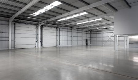 696 Stirling Road, Slough, Industrial / Warehouse To Let - 696 Stirling Road 4.jpg