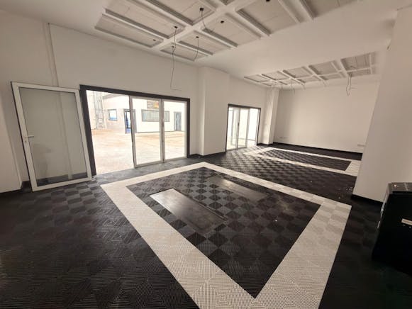 Unit 15b, Roscommon Way, Canvey Island, Industrial To Let - WhatsApp Image 2026-03-18 at 11.46.13 AM (2).jpeg