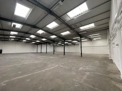 Link 23, Unit 1-5, Redhill, Industrial/Logistics To Let - IMG_5326.jpeg