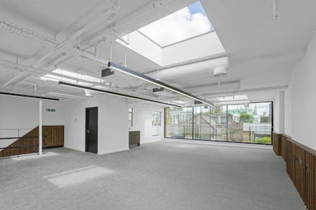 21-22 Great Sutton Street, London, Office To Let - DSC00950.jpg