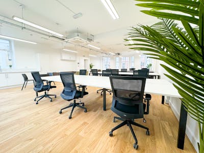 72 Margaret Street, London, Office To Let - Image 12.jpg