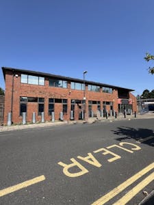 5 Cecil Park, Pinner, D1 (Non Residential Institutions) / F1 (Learning and Non-Residential Institutions) To Let - IMG_3124.jpg