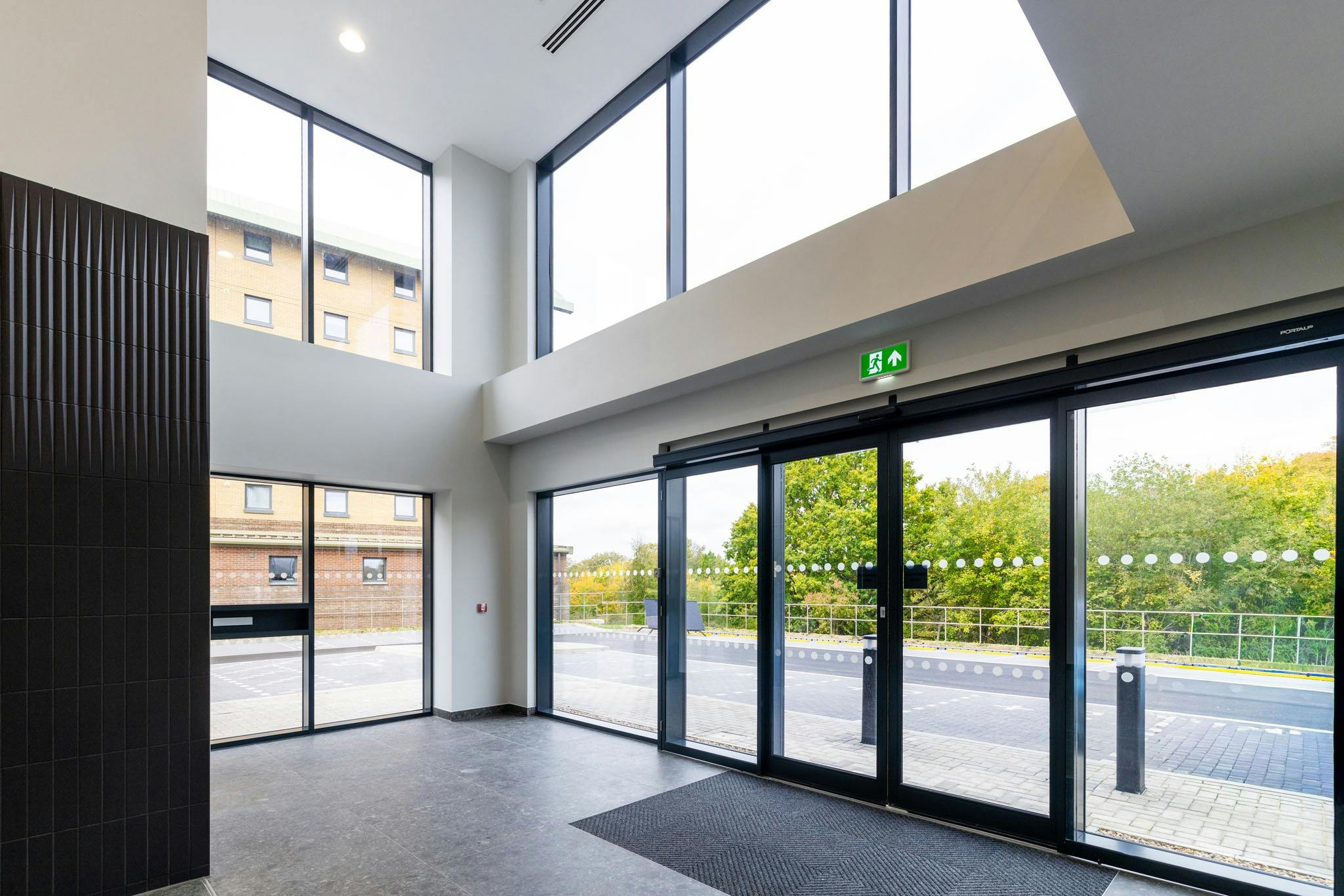 Panattoni Park Crawley, Fleming Way, Crawley, Warehouse & Industrial To Let - Eighty_PanPC_20251016_0547.jpg