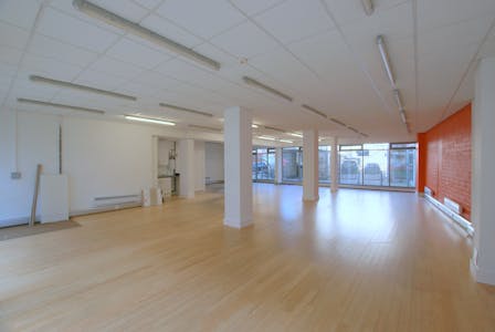 Unit 4, Ropewalk Gardens, London, Retail To Let - DSC09988.JPG