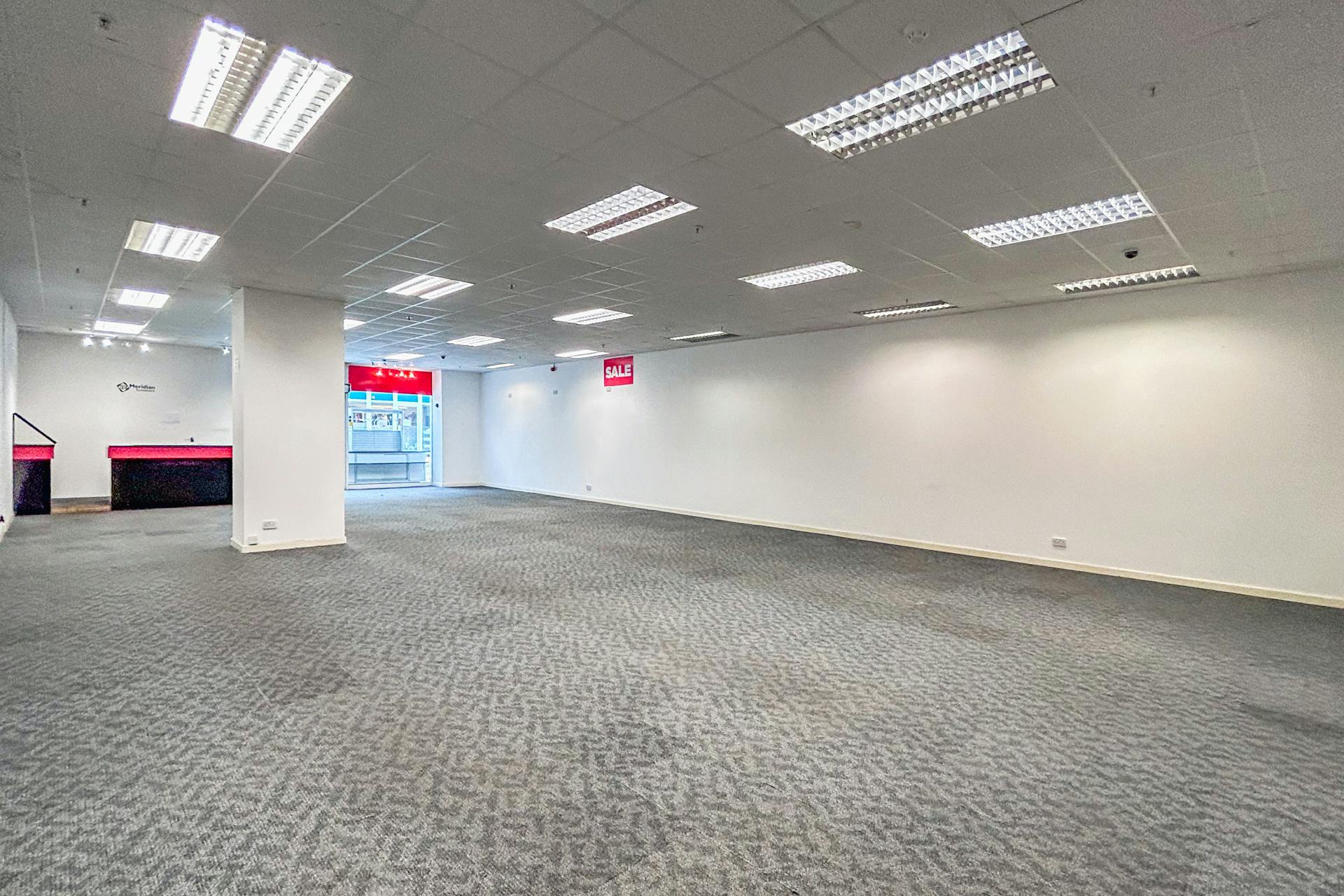 Retail/Shop in Bournemouth - photo 2