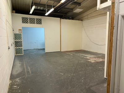 Unit 9 Swan Industrial Estate, Rosemary Road, Wimbledon, Industrial To Let - IMG_3265.JPEG