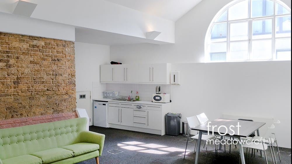 7 Glenthorne Mews, Unit 7 - 7 Glenthorne Mews Hammersmith W6 office kit.jpg