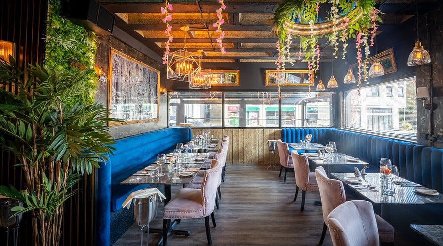 161 Kings Road, Brentwood, Bar / Restaurant To Let - venue.jpg