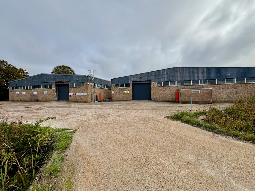 15 16 Albone Way Biggleswade Warehouse Rear