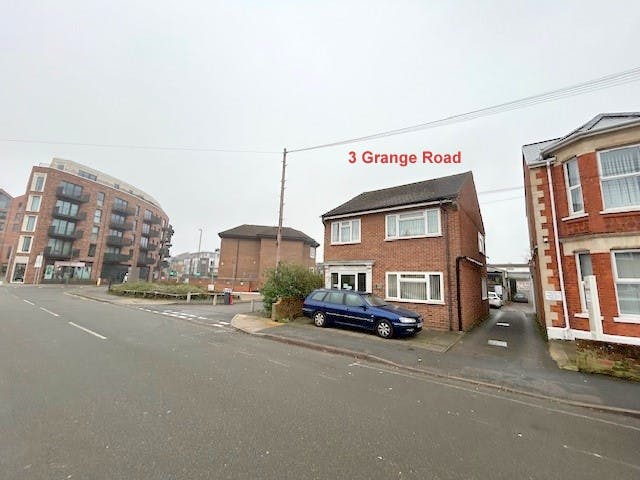 3 Grange Road, Egham, Industrial / Office For Sale - 3 Grange Road frontage.jpg