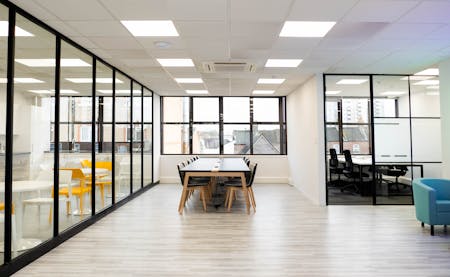 LUx Offices at Victory House, Chobham Street, Luton, Flex Office / Hot Desk / Managed Office / Office / Serviced Office / Virtual Office To Let - Image 9