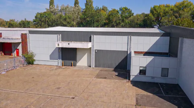 Unit 8 Saxon Way Trading Estate, West Drayton, Industrial / Warehouse To Let - unit 8-1.jpg