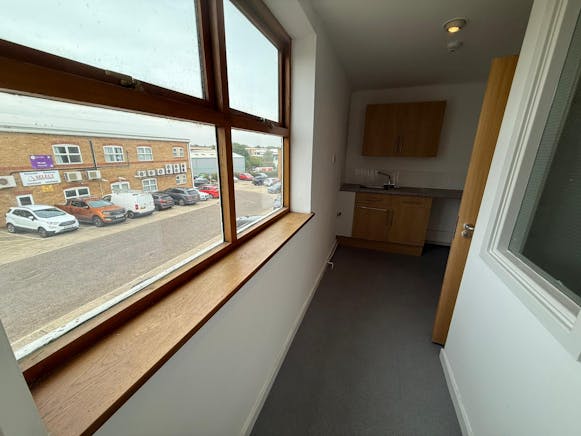 3b Sopwith Crescent, Wickford, Industrial / Office For Sale - IMG20251002WA0022.jpg