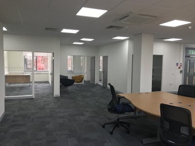 160 Falcon Road, London, Office To Let - IMG_0301.JPG