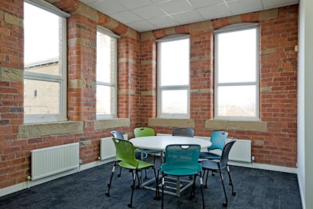 Offices at Holly Park Mills, Woodhall Lane, Calverley, Leeds, Office To Let - IMG_5480.jpg