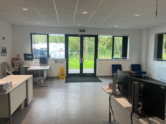 Unit C, BUILDING 4000, Westcott Venture Park, Aylesbury, Industrial To Let - IMG_3501.JPG