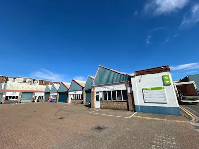 Unit 9a Britannia Estate, Leagrave Road, Luton, Industrial / Industrial/Logistics To Let - Image.jpg